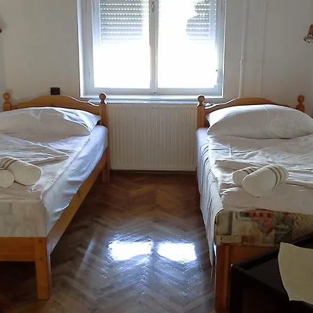 Vendégház Parrag Panzio Matra *